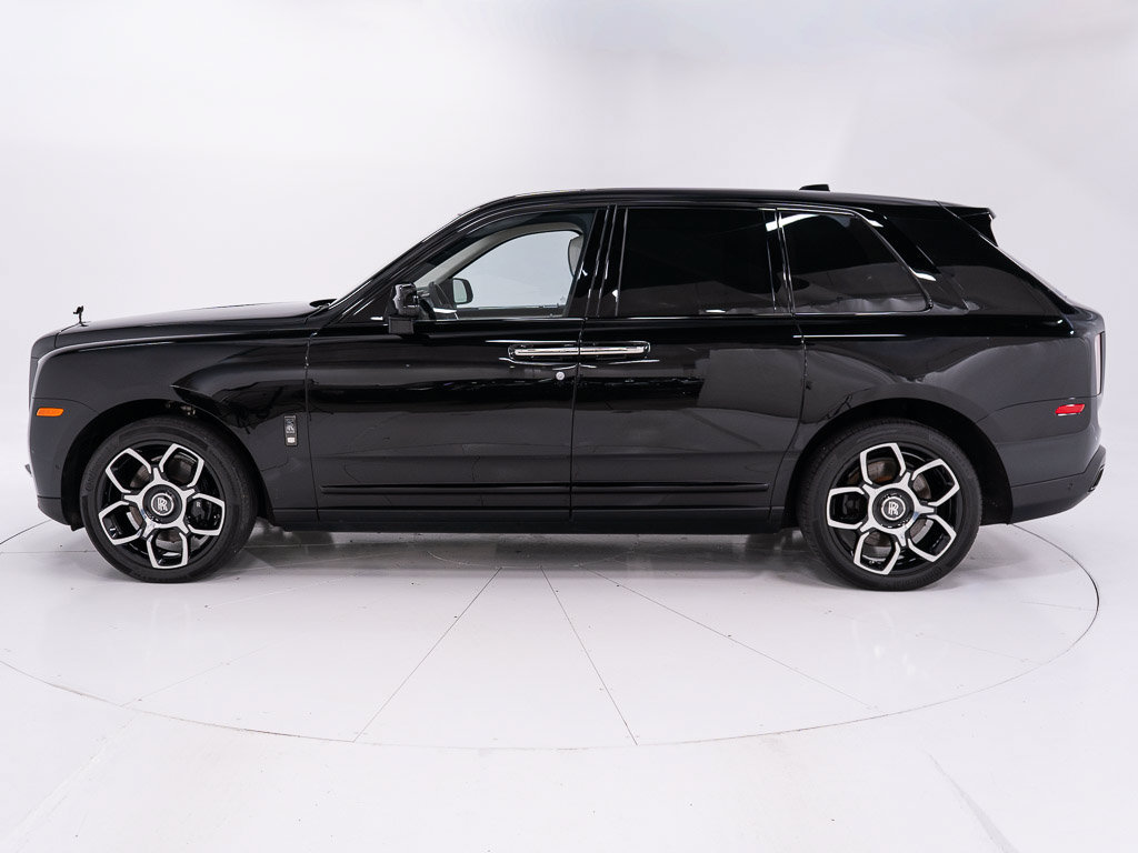 Certified 2022 Rolls-Royce Cullinan Black Badge w/ Dark Exterior Package AWD/4WD image 2