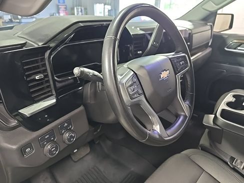 Used 2024 Chevrolet Silverado 1500 LT AWD/4WD image 17