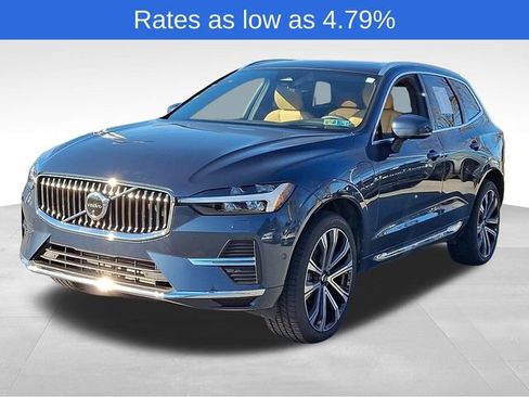 Certified 2023 Volvo XC60 T8 Ultimate w/ Climate Package image 3