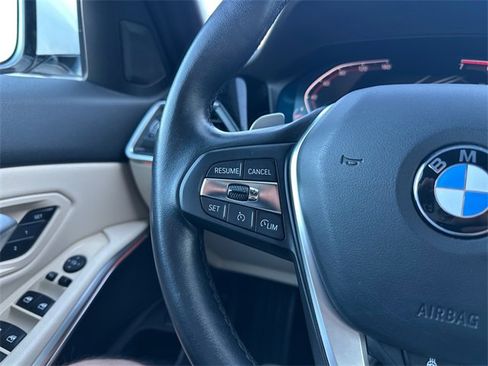 Used 2022 BMW 330i xDrive Sedan w/ Driving Assistance Package image 23