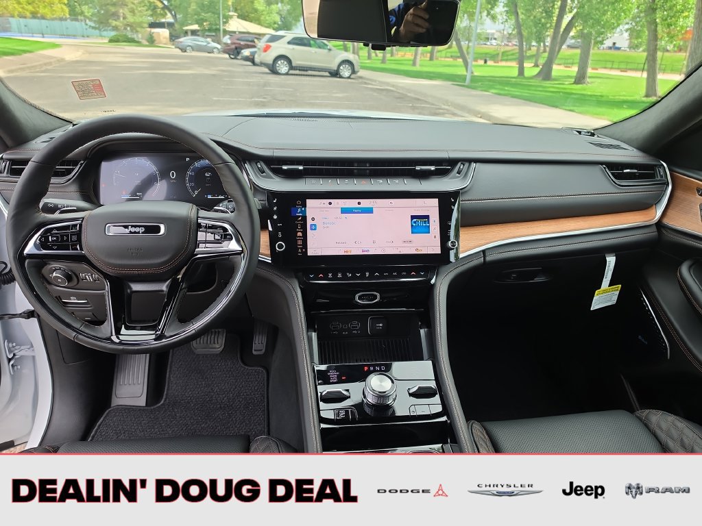 New 2027 Jeep Grand Cherokee Summit AWD/4WD image 12