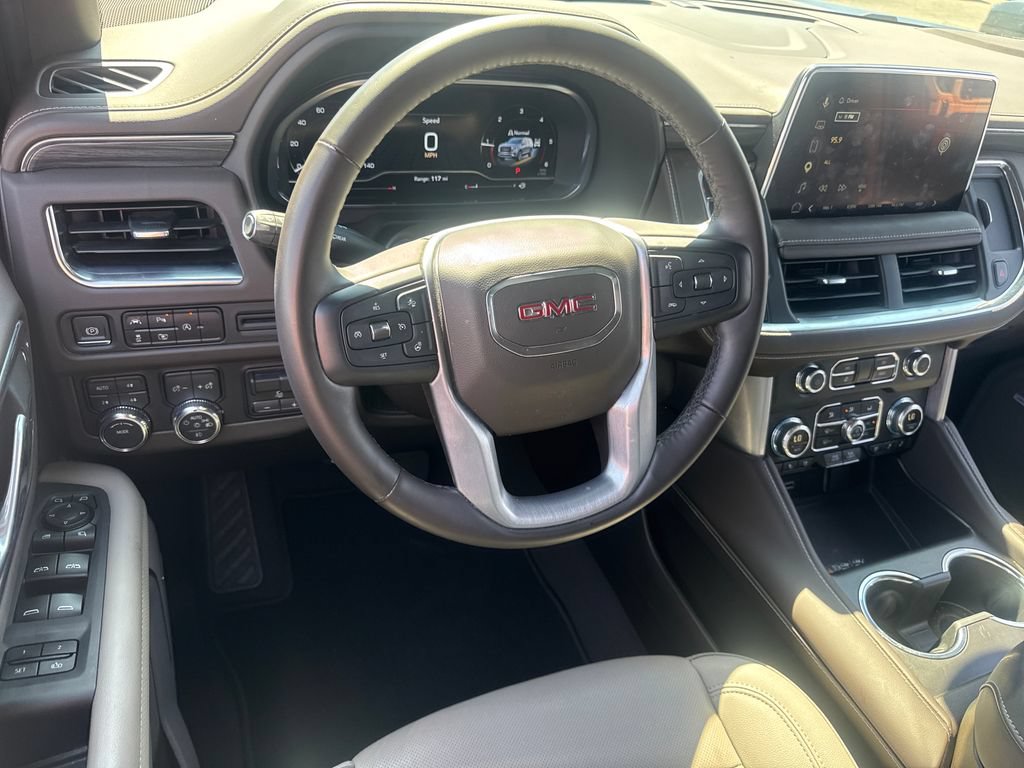 Used 2023 GMC Yukon SLT AWD/4WD image 16
