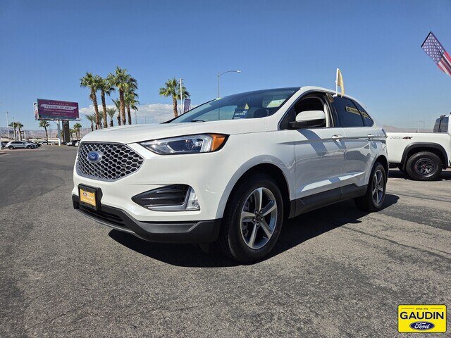 Certified 2024 Ford Edge SEL w/ Convenience Package AWD/4WD image 3