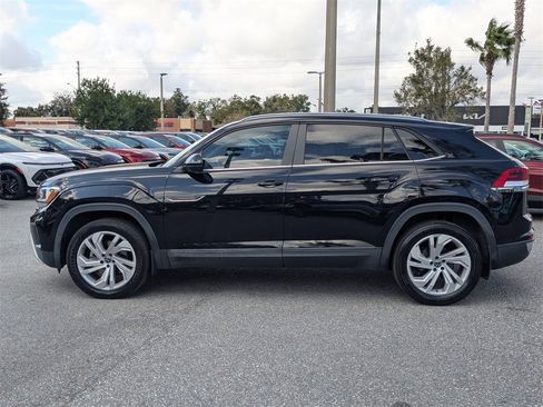Used 2020 Volkswagen Atlas Cross Sport SE w/ Towing Package image 6
