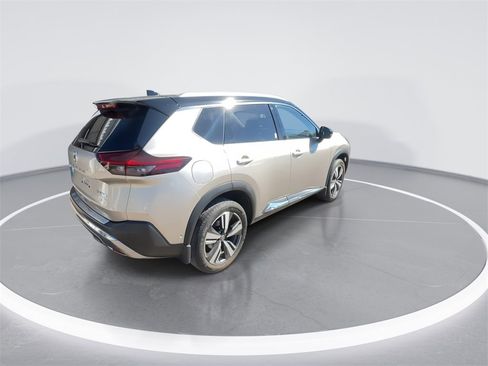 Used 2021 Nissan Rogue Platinum image 8