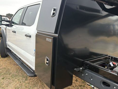 New 2026 Ford F550 4x4 Crew Cab image 18