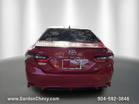 Used 2024 Toyota Camry SE w/ Convenience Package FWD image 4