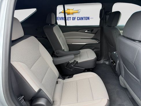 New 2026 Chevrolet Traverse LT FWD image 15