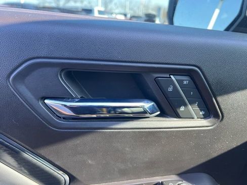 Used 2023 GMC Canyon AT4 w/ AT4 Premium Package image 30