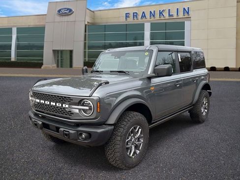 New 2025 Ford Bronco Badlands AWD/4WD image 3