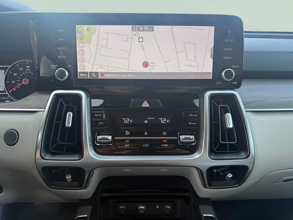 Used 2022 Kia Sorento EX w/ Panoramic Sunroof Package FWD image 19