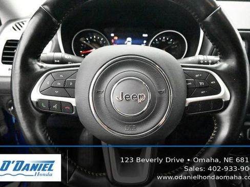 Used 2021 Jeep Compass Latitude w/ Convenience Group AWD/4WD image 29