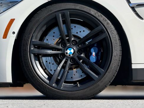 Used 2015 BMW M4 Convertible image 17