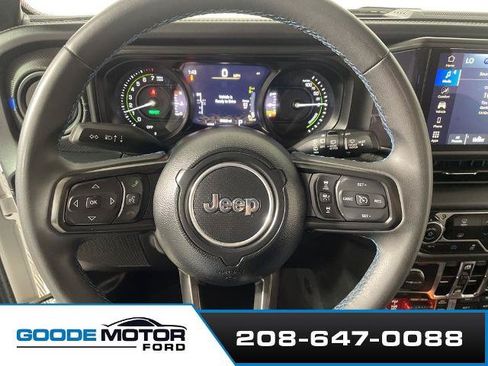 Used 2024 Jeep Wrangler Unlimited Rubicon 4xe AWD/4WD image 14