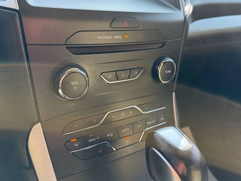 Used 2016 Ford Edge SEL w/ Equipment Group 201A image 38