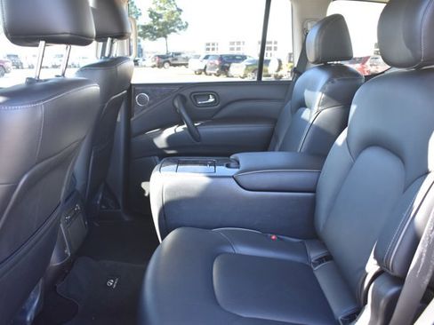 Used 2024 INFINITI QX80 Luxe image 16