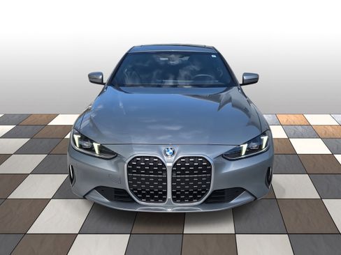 Used 2025 BMW 430i Coupe w/ Premium Package image 2