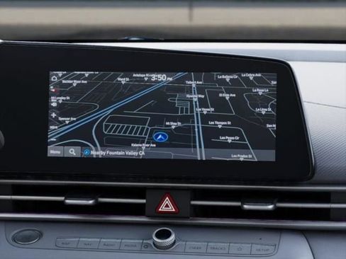 Used 2025 Hyundai Elantra SEL image 15