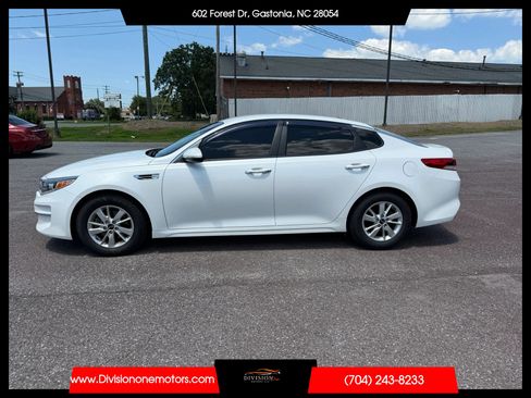 Used 2018 Kia Optima LX FWD image 2
