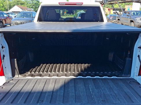 Used 2024 Chevrolet Silverado 1500 LT AWD/4WD image 31
