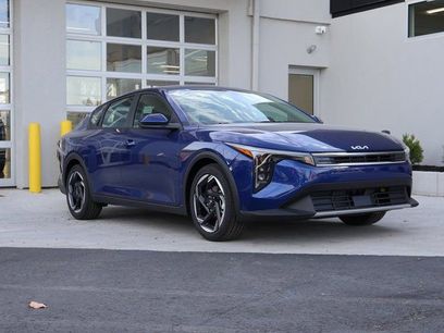New 2025 Kia K4 EX