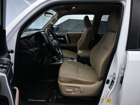 Used 2019 Toyota 4Runner SR5 image 11