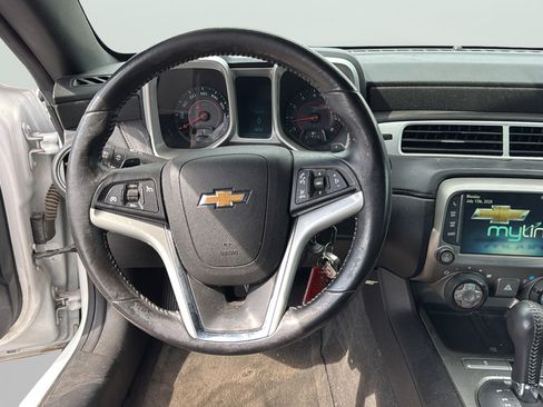 Used 2015 Chevrolet Camaro LT RWD image 16