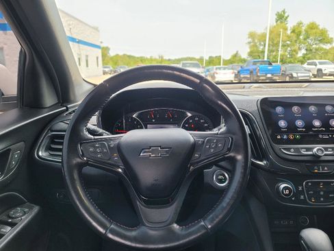 Used 2022 Chevrolet Equinox RS w/ RS Leather Package AWD/4WD image 17
