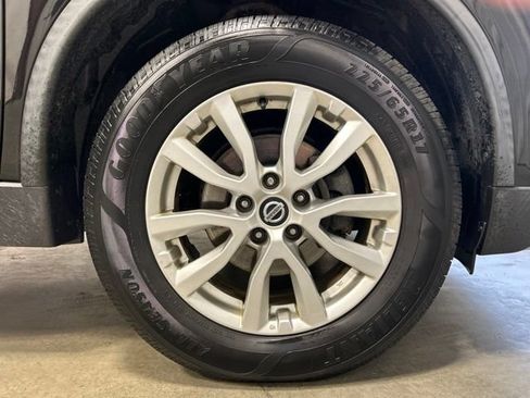Used 2020 Nissan Rogue SV AWD/4WD image 11
