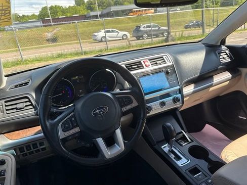 Used 2016 Subaru Outback 3.6R Limited AWD/4WD image 7