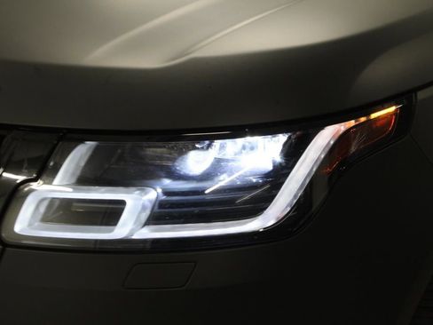 Used 2019 Land Rover Range Rover Long Wheelbase Autobiography image 9