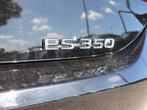 Used 2023 Lexus ES 350 w/ Premium Package image 9