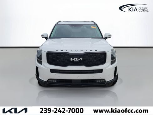 Used 2022 Kia Telluride SX w/ SX Prestige Package AWD/4WD image 2