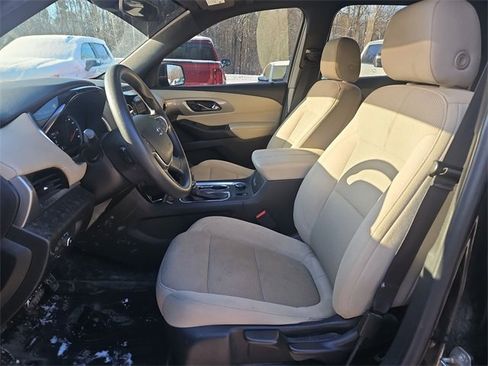 Used 2022 Chevrolet Traverse LS w/ Midnight/Sport Edition image 9