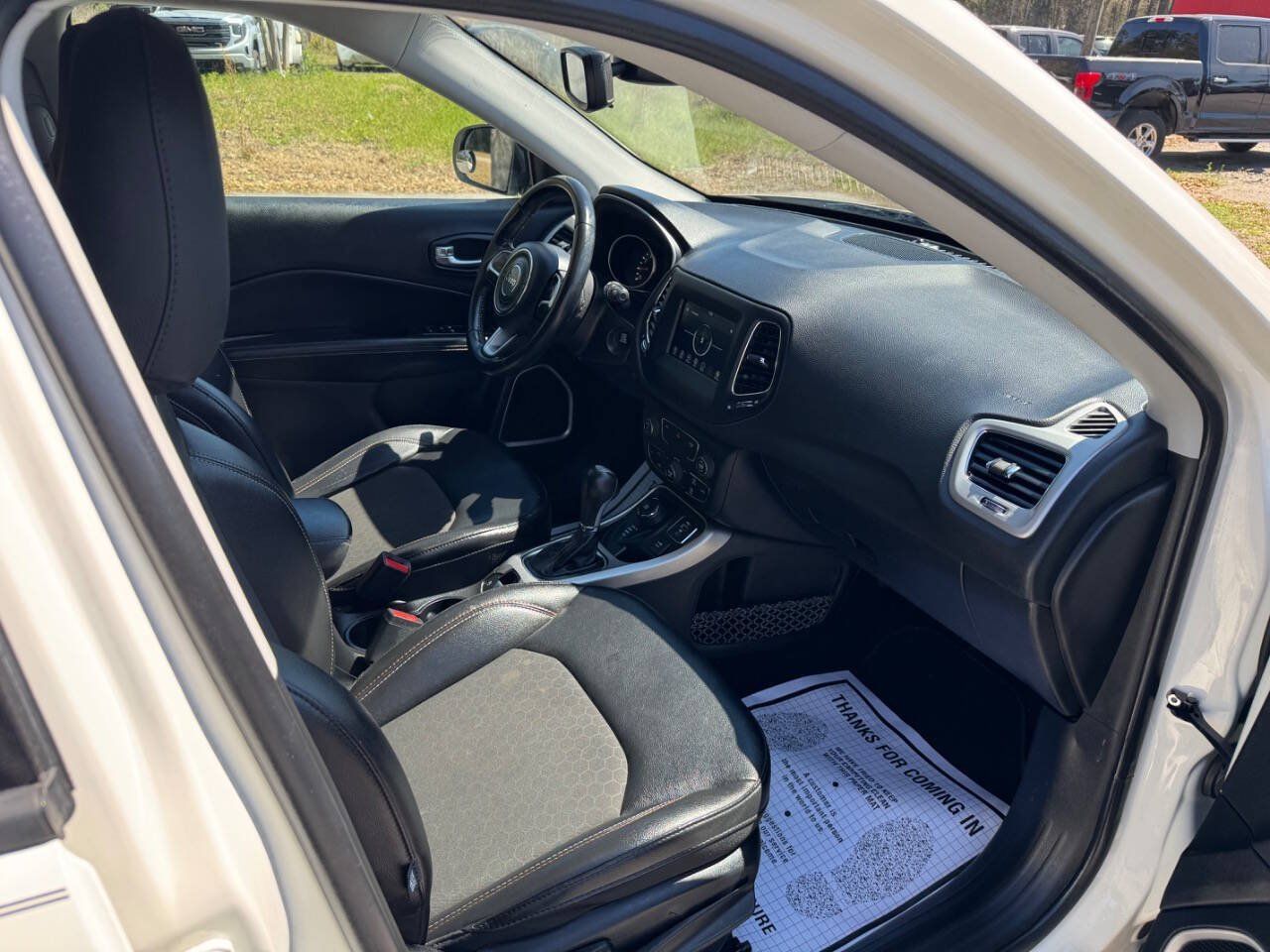 Used 2019 Jeep Compass Latitude AWD/4WD image 16