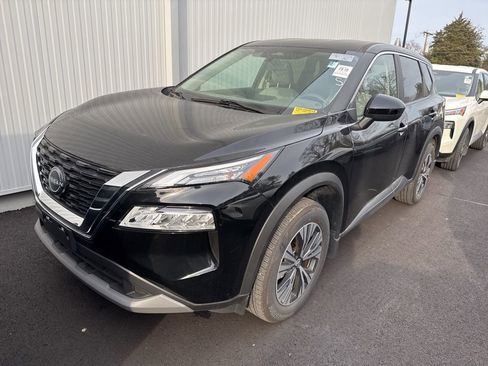 Used 2023 Nissan Rogue SV image 7