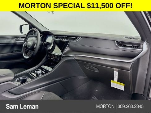 New 2025 Jeep Grand Cherokee L Altitude image 30