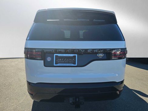 Used 2023 Land Rover Discovery S R-Dynamic image 4
