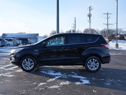 Used 2017 Ford Escape SE image 6