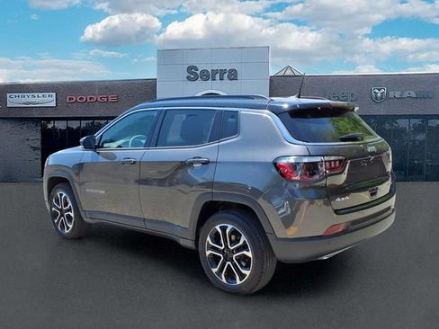 Used 2023 Jeep Compass Limited AWD/4WD image 5
