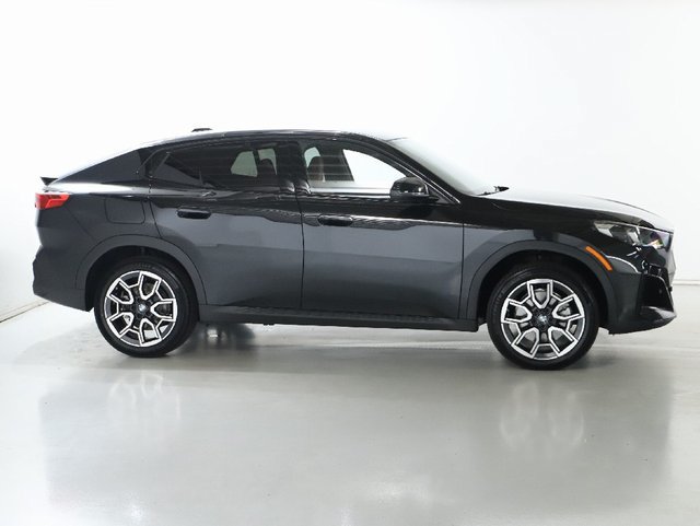 Used 2026 BMW X2 xDrive28i w/ Technology Package AWD/4WD image 13