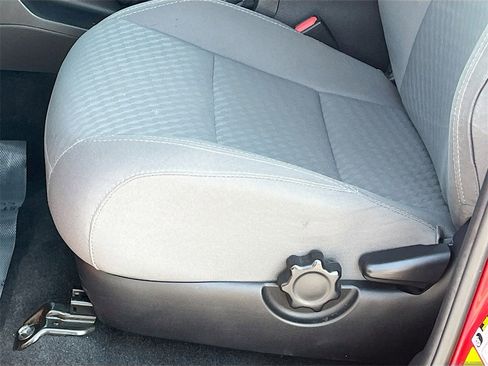 Used 2022 Toyota Tacoma SR image 18