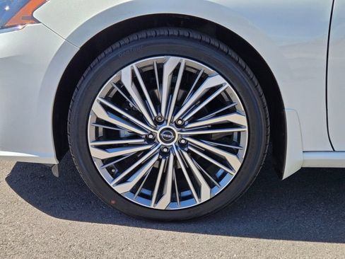 Certified 2023 Nissan Altima 2.5 SL AWD/4WD image 9