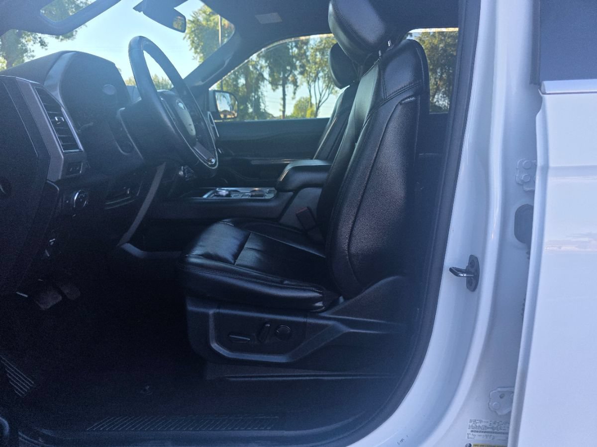 Used 2020 Ford Expedition XLT w/ Equipment Group 202A RWD image 18