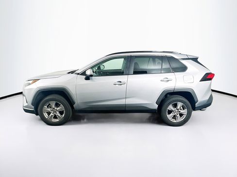 Used 2025 Toyota RAV4 XLE FWD image 4
