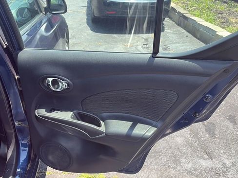 Used 2013 Nissan Versa SV image 16