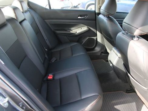 Certified 2022 Nissan Altima 2.5 SR FWD image 29