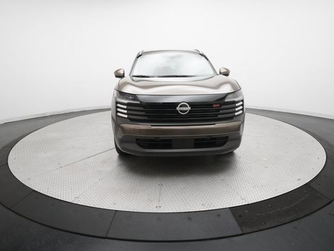 Certified 2025 Nissan Kicks SR image 11