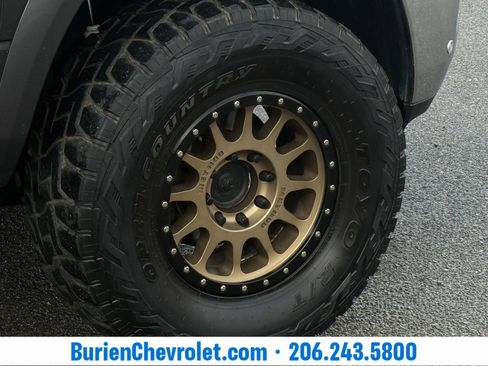 Used 2018 RAM 2500 Laramie w/ Off Road Package image 27