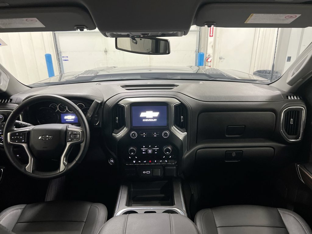 Used 2023 Chevrolet Silverado 2500 LT w/ Midnight Edition AWD/4WD image 10